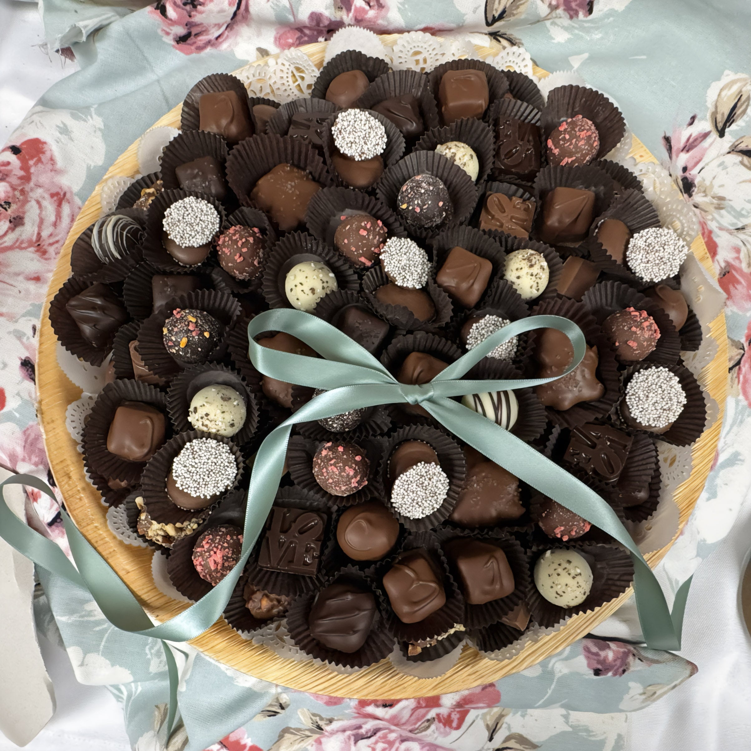 Lore's Gourmet Assorted Chocolate Tray (15")